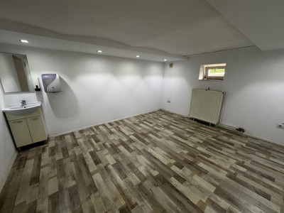 Spatii comerciale de inchiriat Sibiu Central imagine mica 3