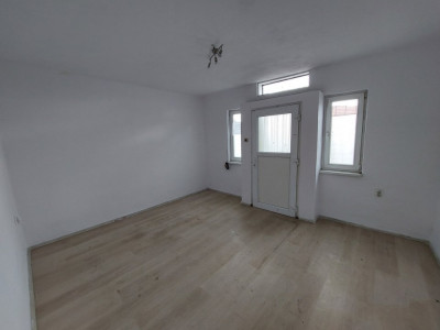 Spatiu birou de inchiriat 40 mp compartimentat zona Turnisor Sibiu