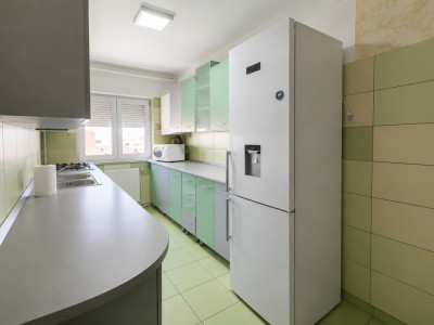Apartament cu 2 camere balcon  pivnita de vanzare strada Vasile Aaron
