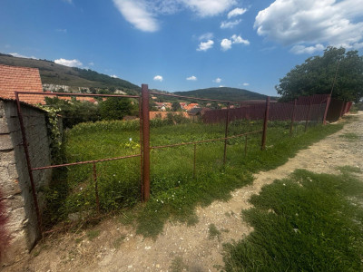 Teren de vanzare intravilan cu utilitati la strada  1116 mp Slimnic 