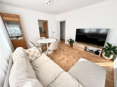 Apartament cu 3 camere decomandat de vanzare in Manastur zona BIG