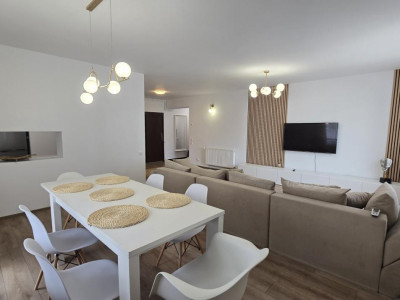 Apartament decomandat de vanzare 3 camere 3 balcoane 2 bai Rahovei
