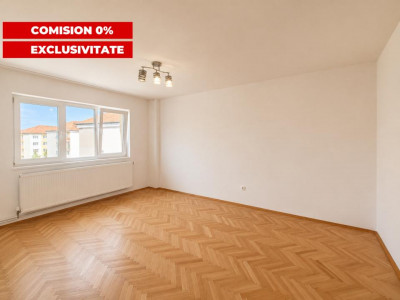 Strand Apartament decomandat de vanzare 2 camere balcon etaj 4