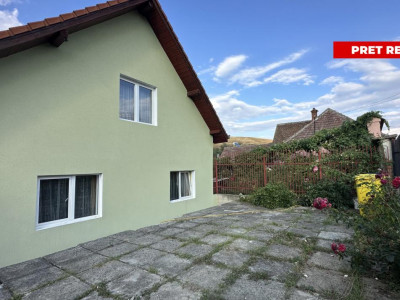 Casa 4 camere individuala cu intrare de la 2 strazi Poplaca Sibiu 