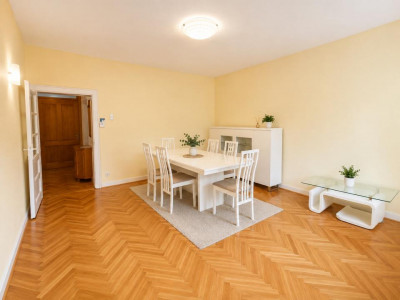 Apartament la casa de inchiriat 3 camere zona Sub Arini din Sibiu