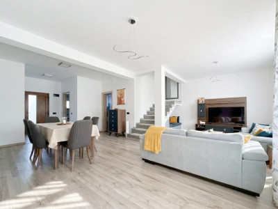 Duplex de vanzare in cartierul Borhanci cu teren de 300 mp