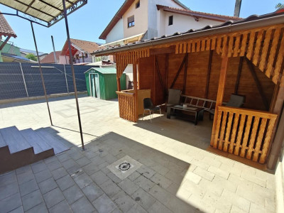Casa cu 4 camere 2 bai - curte - filigorie - panouri fotovoltaice 