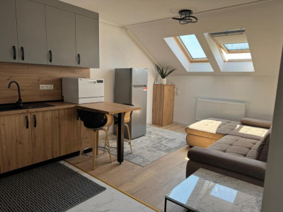 Apartament 2 camere 41 mp zona Lazaret loc de parcare privat