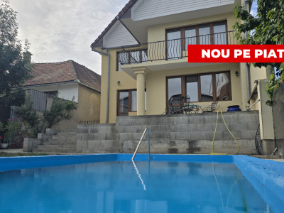 Casa cu piscina si curte libera 438mp de vanzare in Turnisor Sibiu