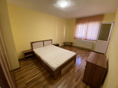 Garsoniera de inchiriat cu balcon etajul 1 in Sibiu zona Centrala