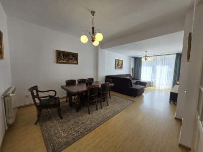 Apartament 4 camere de inchiriat 140 mp cu garaj zona Rahovei Sibiu