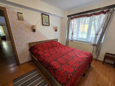 Apartament decomandat 3 camere 2 bai 66 mp parcare boxa Terezian Sibiu