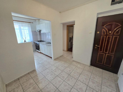 Apartament 2 camere de vanzare mobilat pivnita balcon Siretului Sibiu