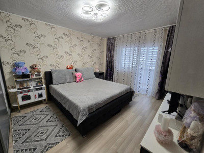 Apartament 3 camere mobilat 2 bai balcon pivnita Mihai Viteazul Sibiu