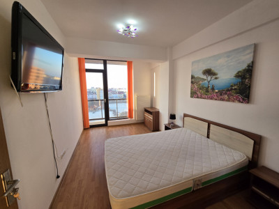 Penthouse 3 camere de inchiriat 70 mpu terasa 58 mp zona Doamna Stanca