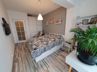 Apartament 2 camere 44mp etaj intermediar balcon zona Doamna Stanca