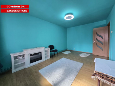 Comision 0 Apartament 3 camere de vanzare decomandat etaj 2 V.Aaron
