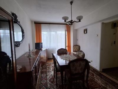 Apartament 2 camere decomandat 43 mp zona Calea Dumbravii Siretului