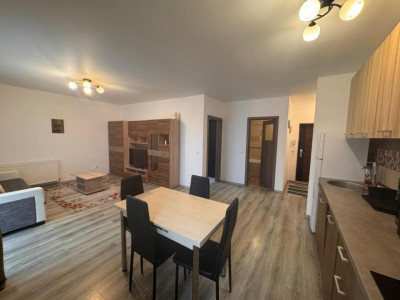 Apartament 2 camere de inchiriat decomandat 49 mp zona Lupeni Sibiu