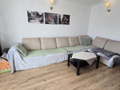 Apartament de vanzare 4 camere 2 bai garaj si curte in Turnisor