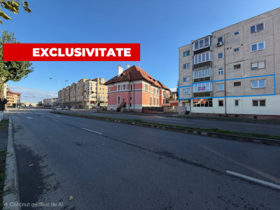 Apartament 70 mp semidecomandat 3 camere balcon 6 mp Bulevardul Unirii