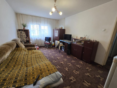 Apartament decomandat 2 camere etaj3 balcon pivnita Vasile Aaron Sibiu