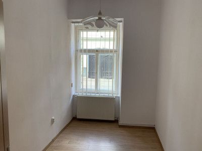 Spatii comerciale de inchiriat Sibiu Centrul Istoric imagine mica 4